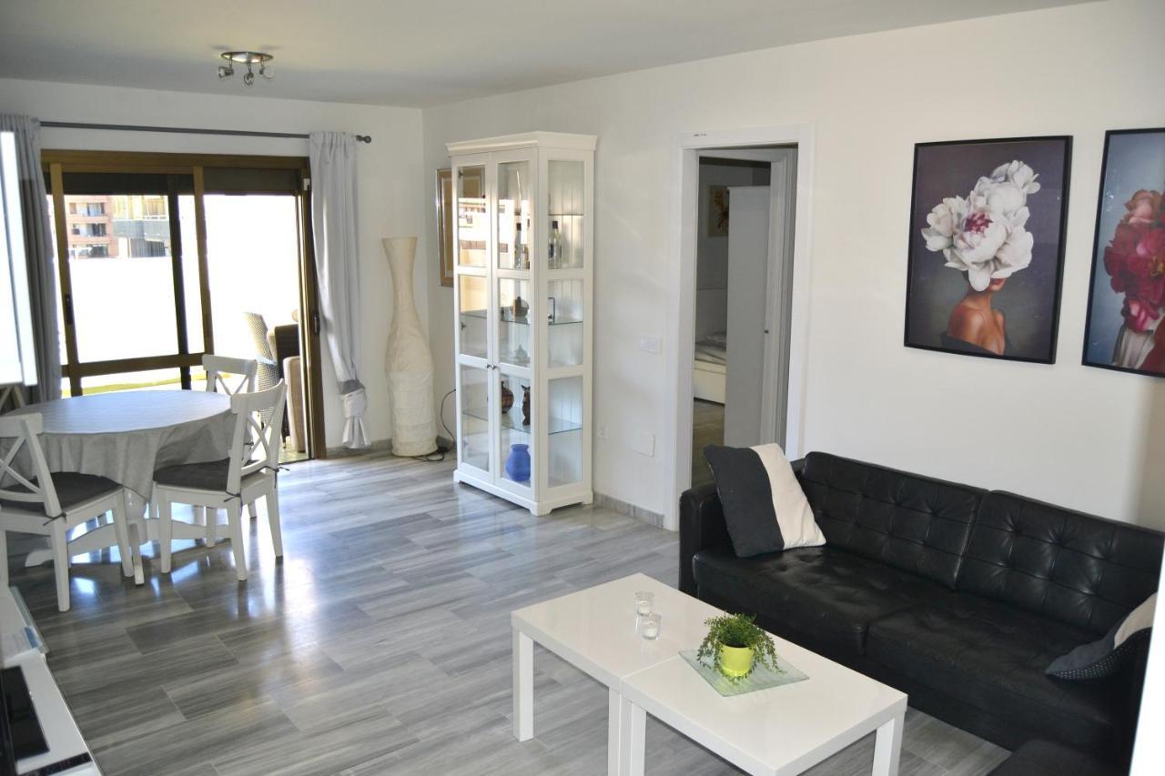 2 Bedroom 2 Bathroom Apartment In The Heart Of Fuengirola With Big Terrace And Free Parking Space Close To Beach Eksteriør billede