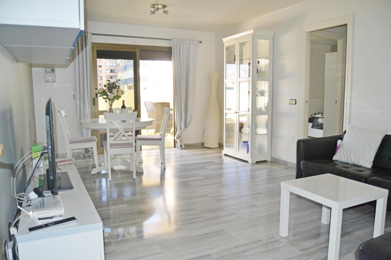 2 Bedroom 2 Bathroom Apartment In The Heart Of Fuengirola With Big Terrace And Free Parking Space Close To Beach Eksteriør billede